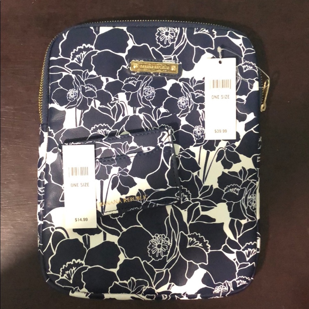 Banana Republic iPad Case + Credit Card Holder NWT